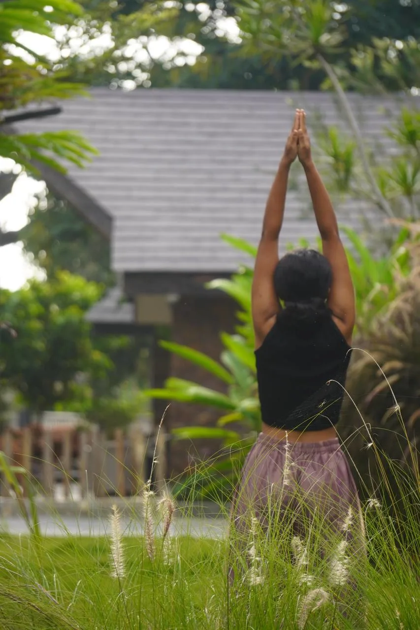 Thanuja teaching yoga